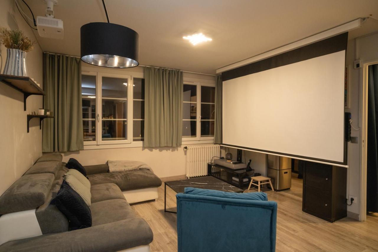 Ferienwohnung Joli T2 Proche Du Metro Avec Vue Tour Eiffel Issy-les-Moulineaux Exterior foto