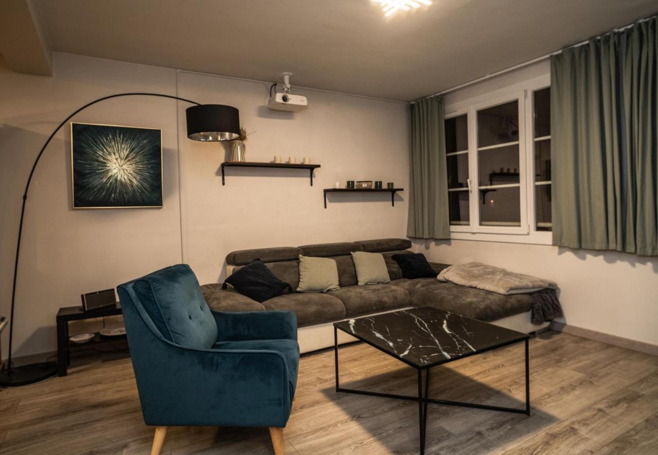 Ferienwohnung Joli T2 Proche Du Metro Avec Vue Tour Eiffel Issy-les-Moulineaux Exterior foto